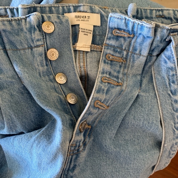 Forever 21 Light Blue Straight-Leg  button front Jeans with Self-Tie Belt - Picture 3 of 4